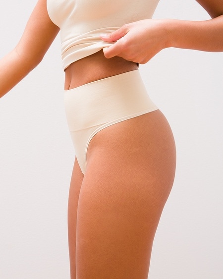 SOMA WOMEN'S SEAMLESS ULTRALIGHT SMOOTHING THONG IN NUDE SIZE LARGE/XL | SOMA