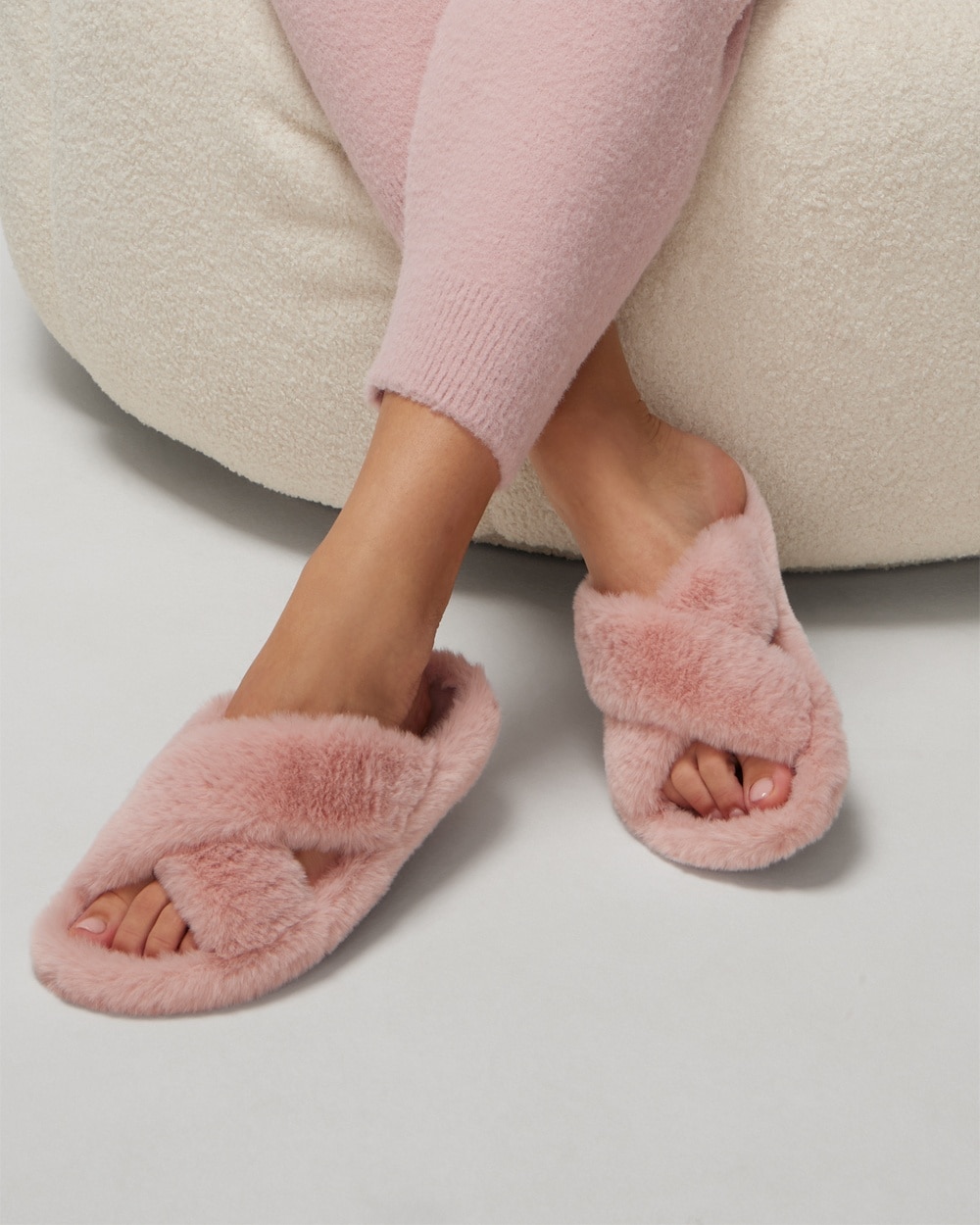 Soma Women's Crossover Slide Slippers In Vintage Pink Size Medium 7/8 |