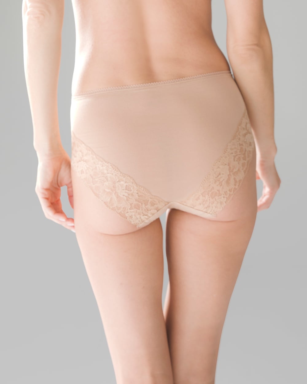 Soma Embraceable Signature Lace High-Leg Brief Underwear, White/Ivory, size  XL