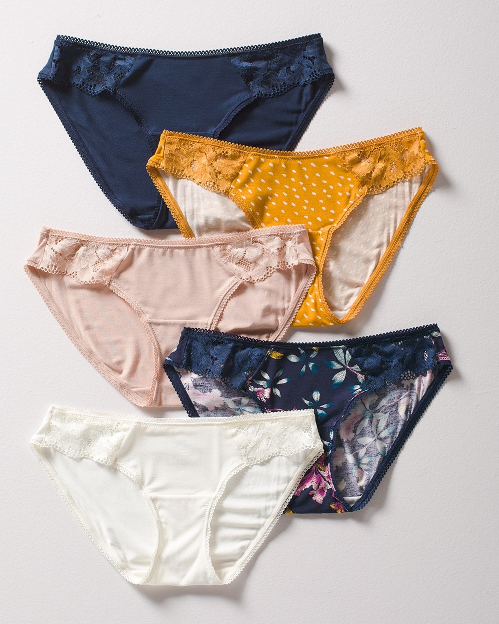 Embraceable Bikini Panty with Signature Lace 5 Pack