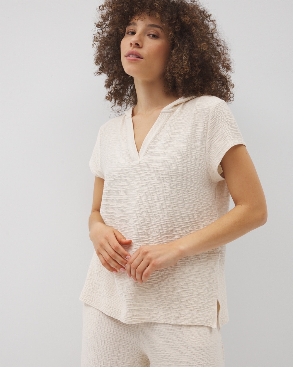 24/7 Crinkle Knit Short Sleeve V-Neck Hoodie