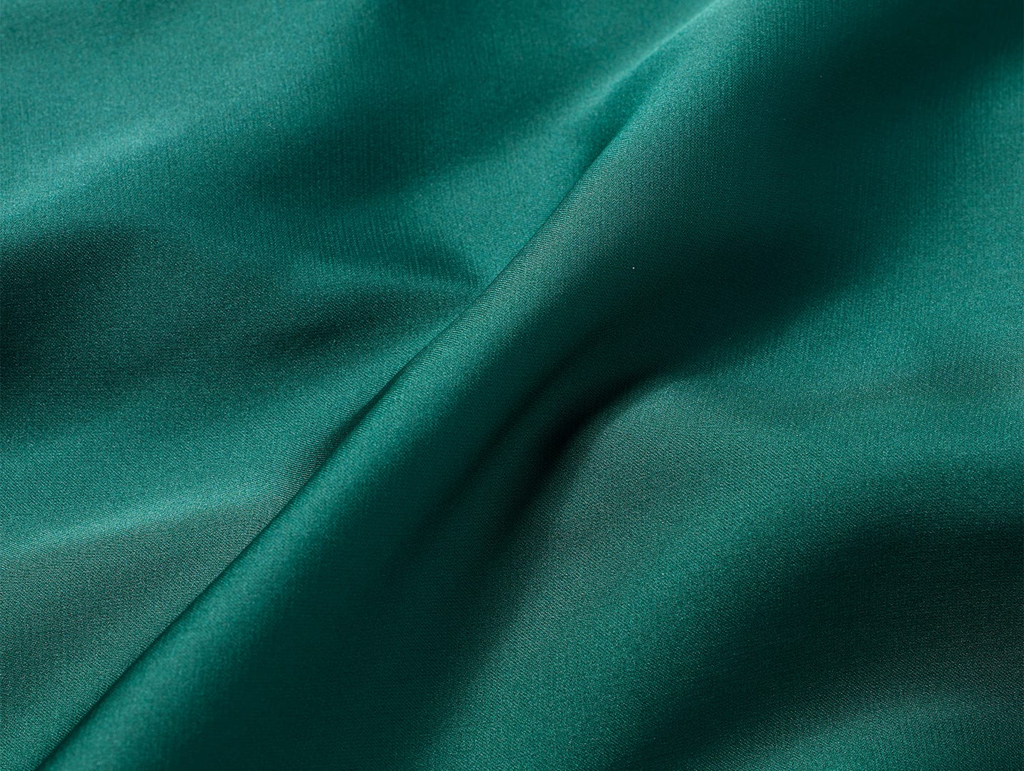 Silk-vs-Satin_Thumbnail_1433x1920.jpg