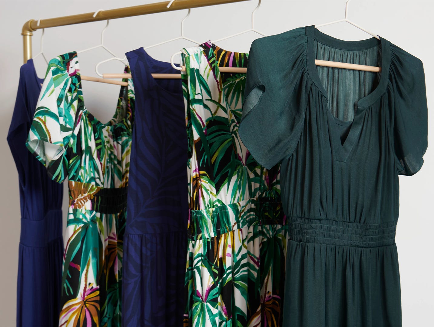 Closet-Clean-out_Desktop_1080x1920.jpg
