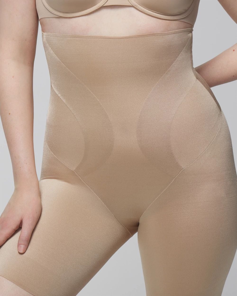 Mid-Level Shaping Vanishing Edge High-Waist Thigh Slimmer click to view larger image.