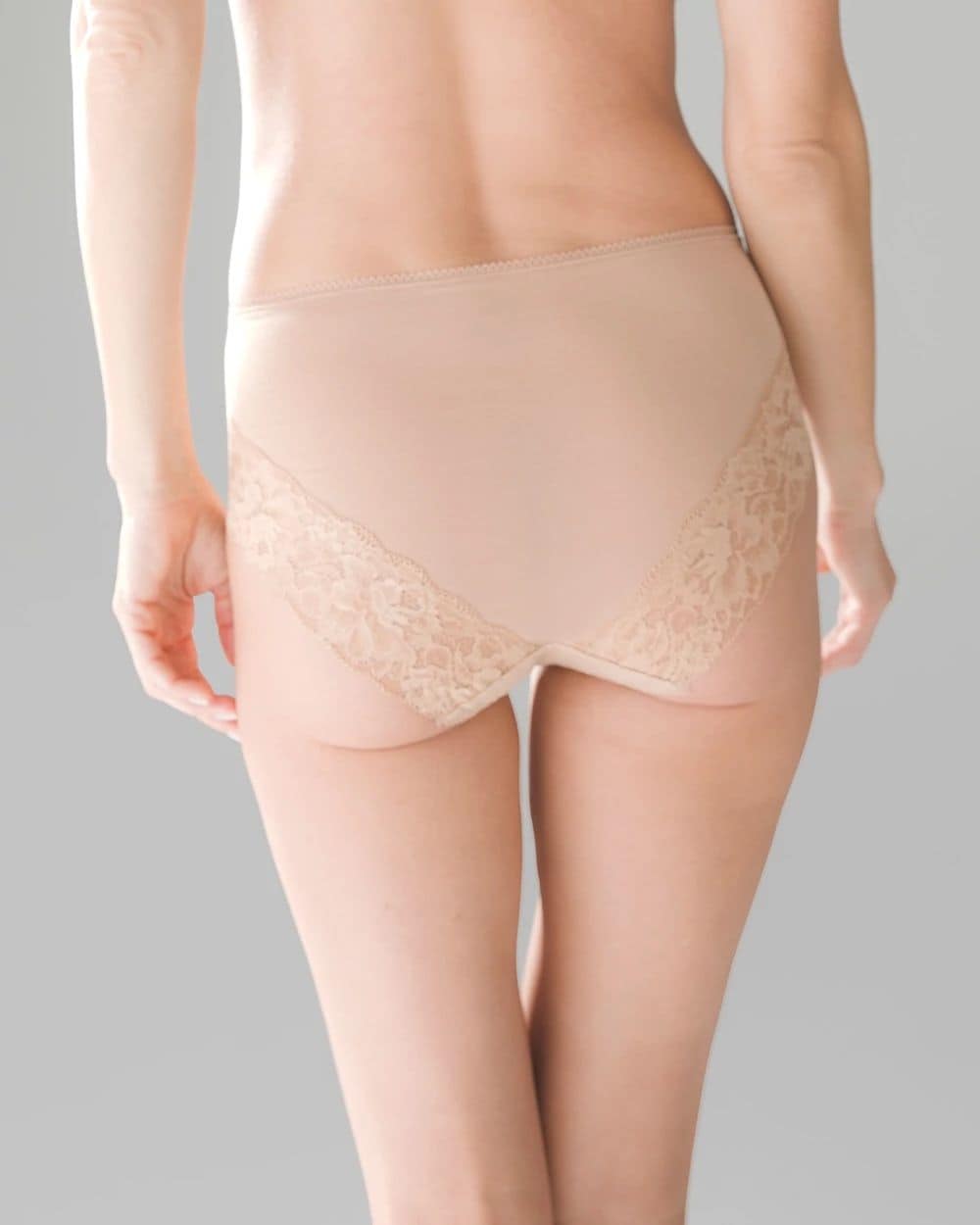 High-Leg Panty with Signature Lace
