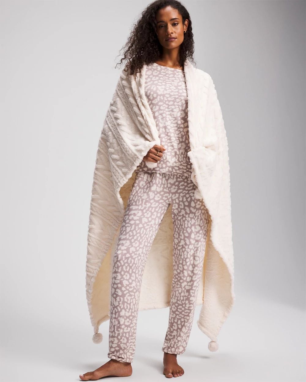 Sherpa Cable Knit Blanket