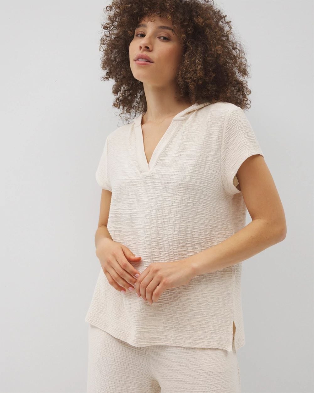 Crinkle Knit Short Sleeve V-Neck Hoodie