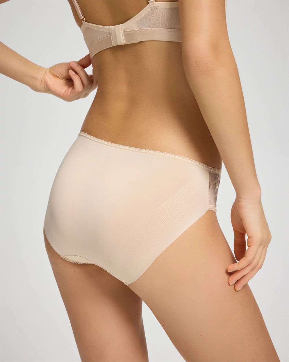 Vanishing Edge Hipster Panty with Sensuous Lace