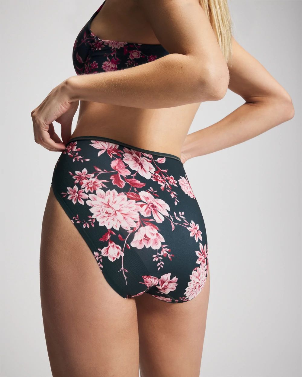 Vanishing Edge High-Leg Panty