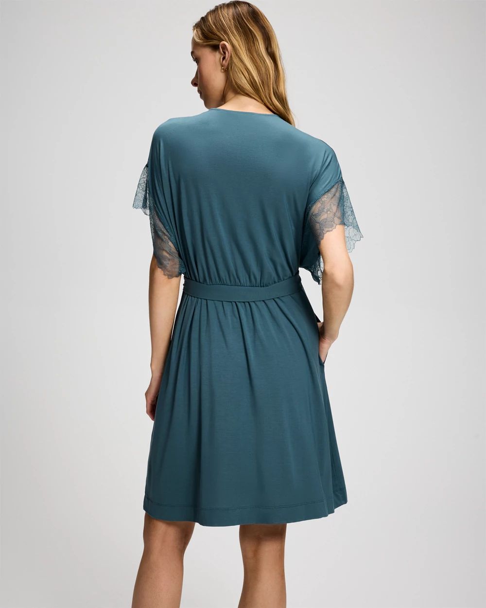 Cool Nights Fine Line Lace Short Robe