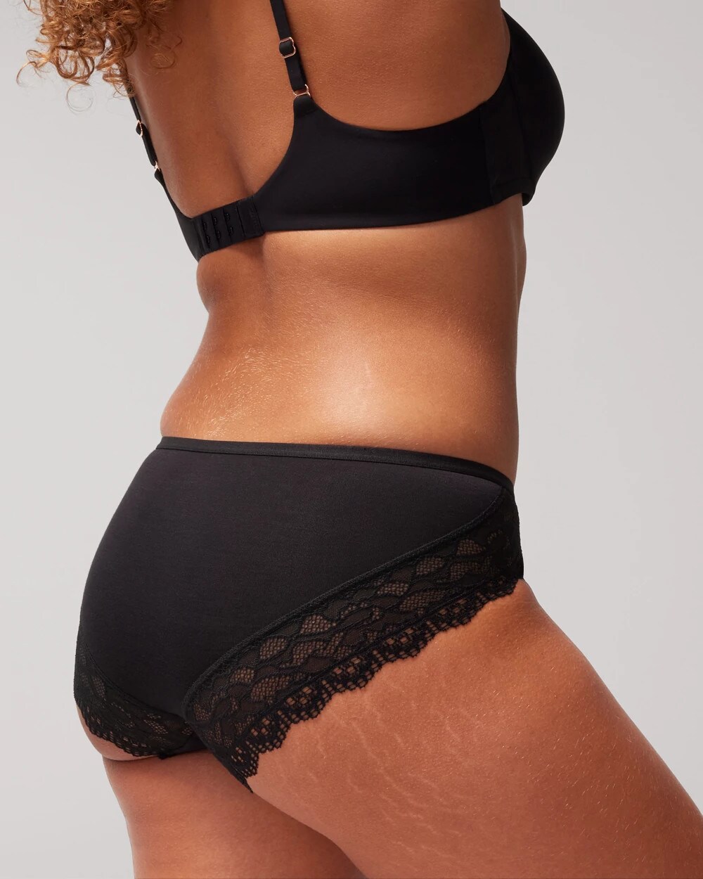 Hipster Panty with Enchanting Lace