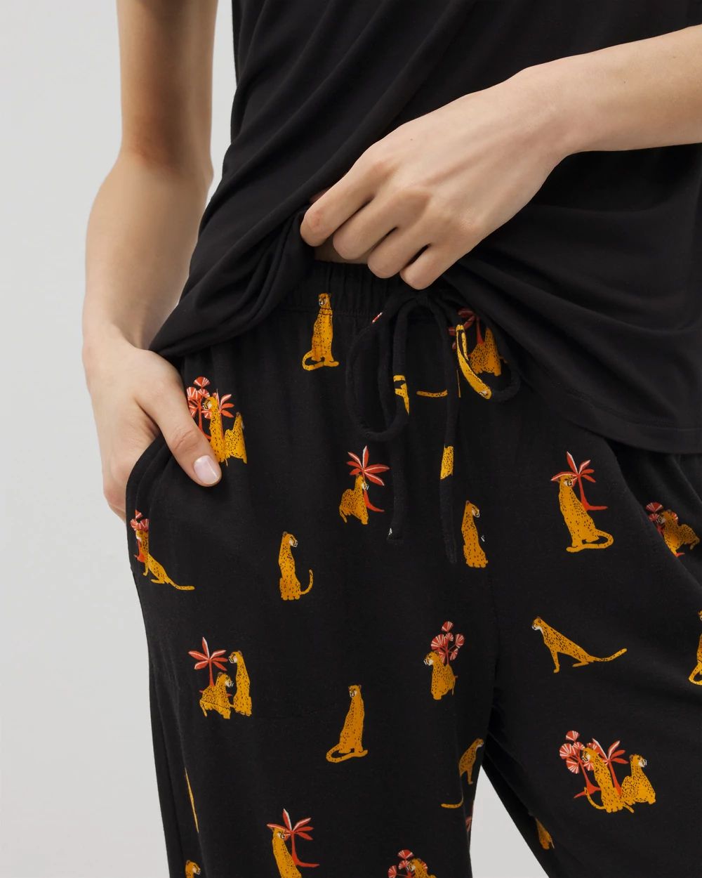 Cool Nights Short-Sleeve + Cropped Pants Pajama Set
