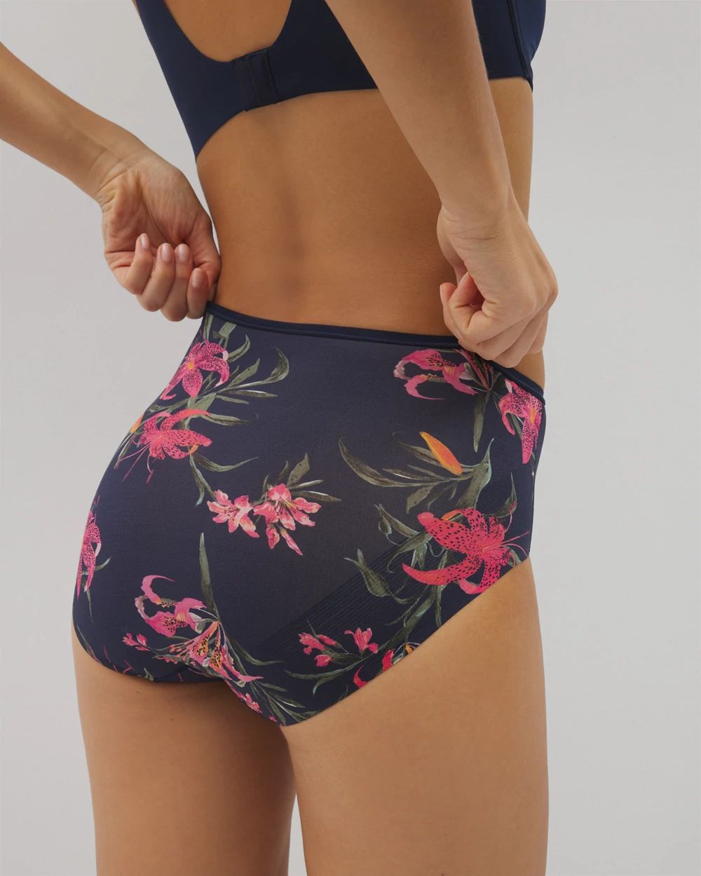 Vanishing Edge Modern Brief Panty