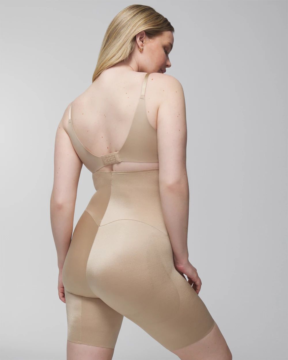 Mid-Level Shaping Vanishing Edge High-Waist Thigh Slimmer click to view larger image.