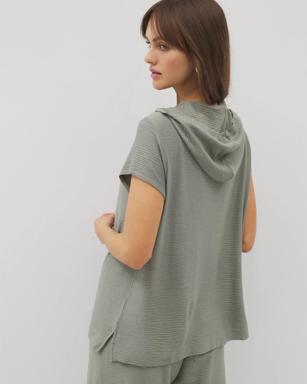 Crinkle Knit Short Sleeve V-Neck Hoodie